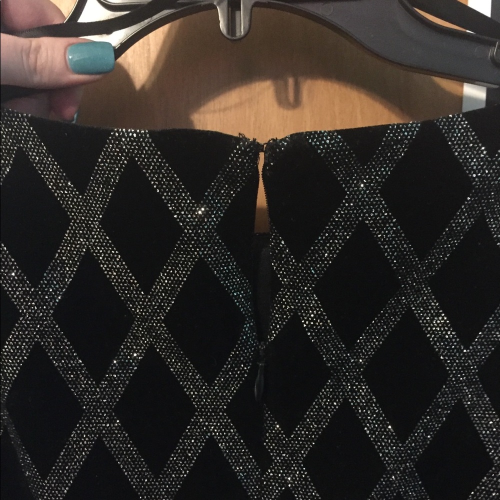 Black Velvet Glitter Dress - Picture 4 of 4